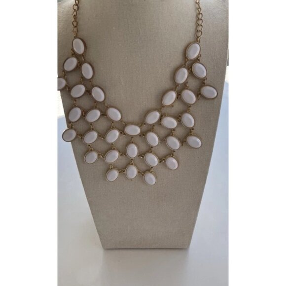 Vintage Estate Necklace Gold Tone Chain Bib Style Statement White Oval Gems 20” - Picture 3 of 10
